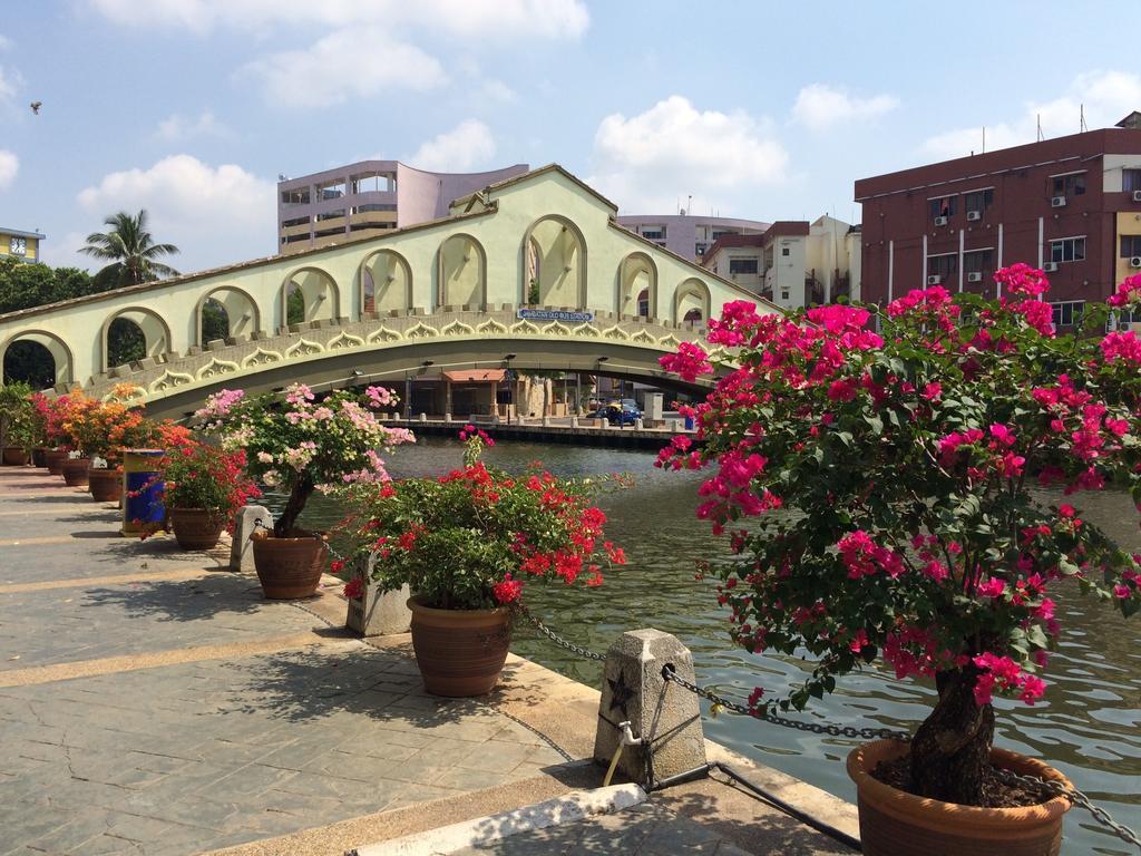 Olive Flashpackers, Melaka